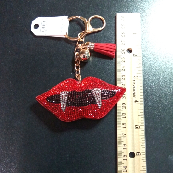Vampire Lips Keychain & Vampy Purse Charm - Picture 2 of 4